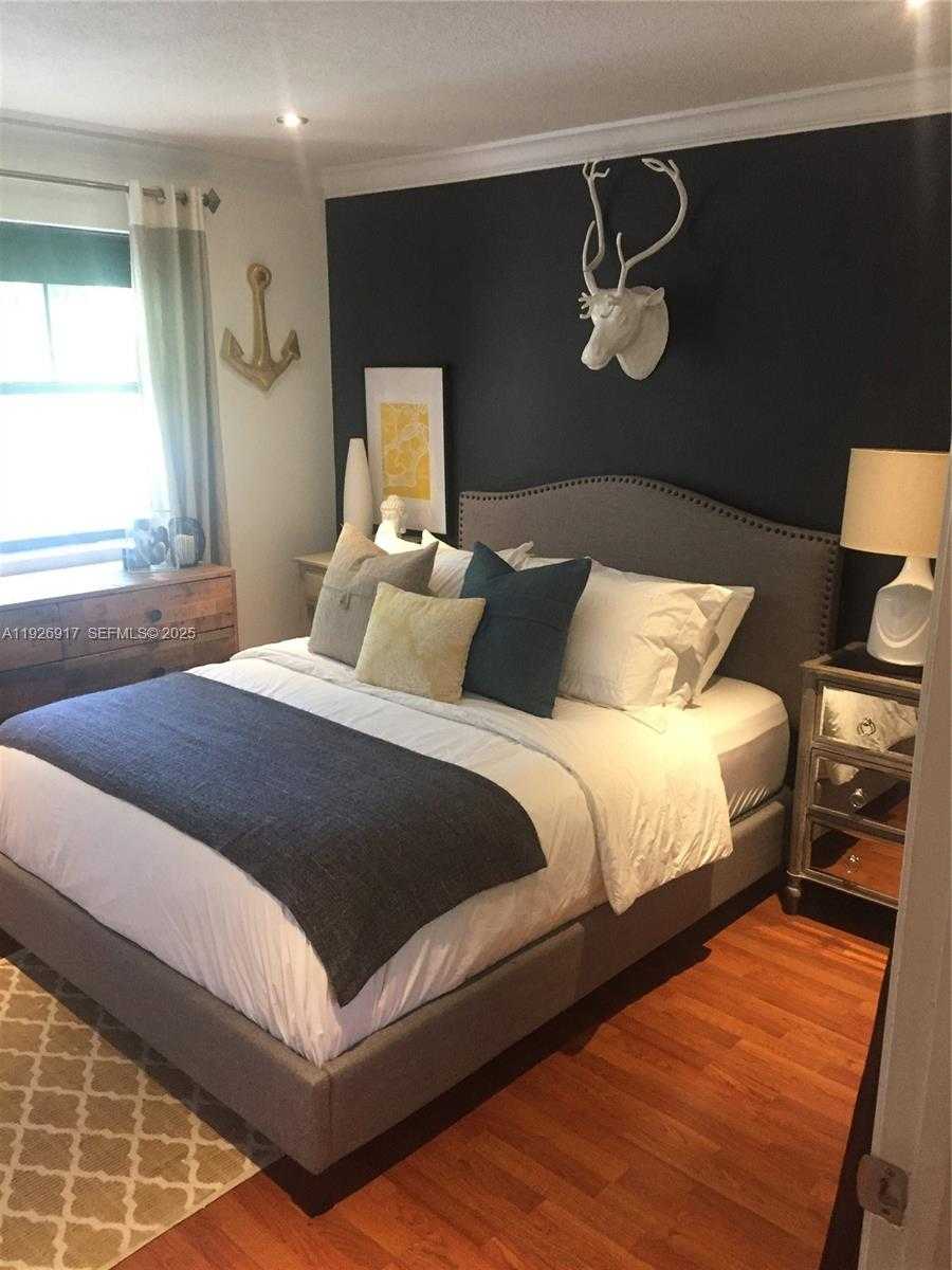 Small Image of 15570 SOUTH WEST 105TH LN #1708, Miami Number 9