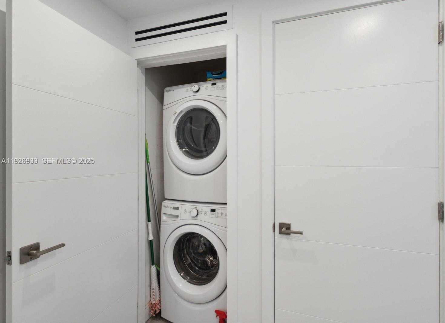 Small Image of 999 SOUTH WEST 1ST AVE #2809, Miami Number 11