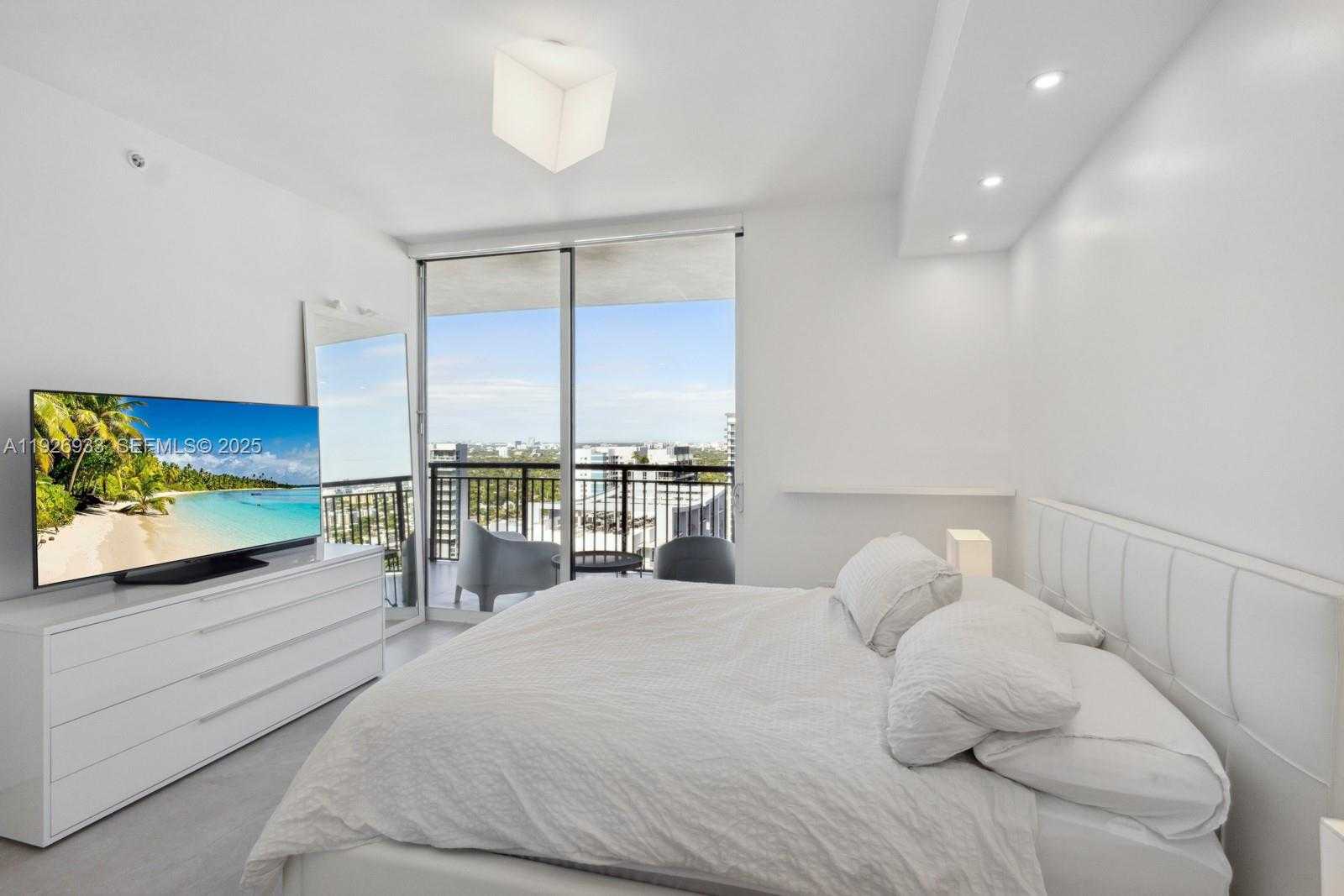 Small Image of 999 SOUTH WEST 1ST AVE #2809, Miami Number 7