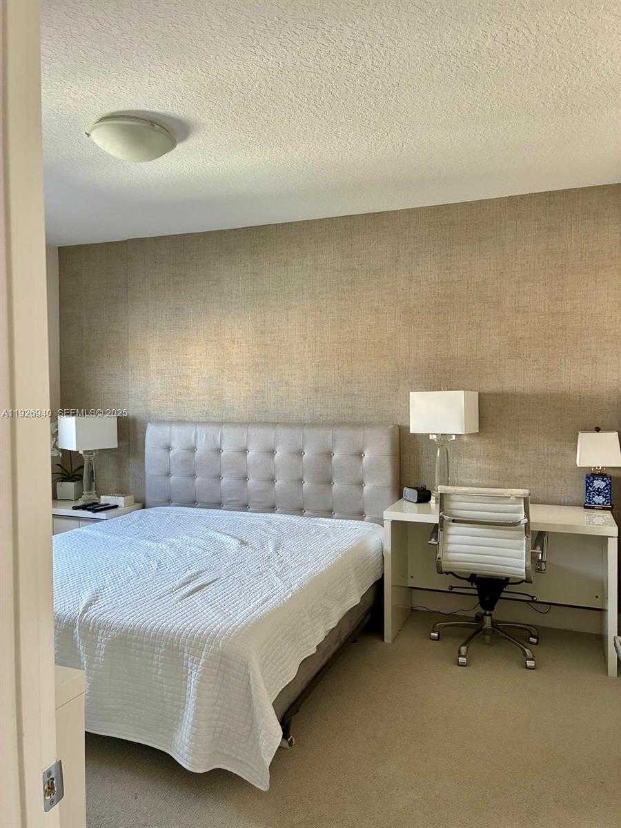 Small Image of 18800 NORTH EAST 29TH AVE #920, Aventura Number 14