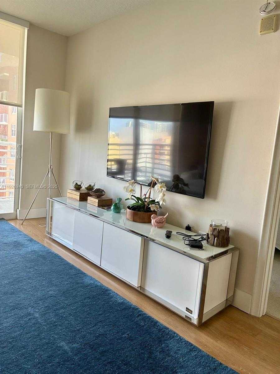 Small Image of 18800 NORTH EAST 29TH AVE #920, Aventura Number 16