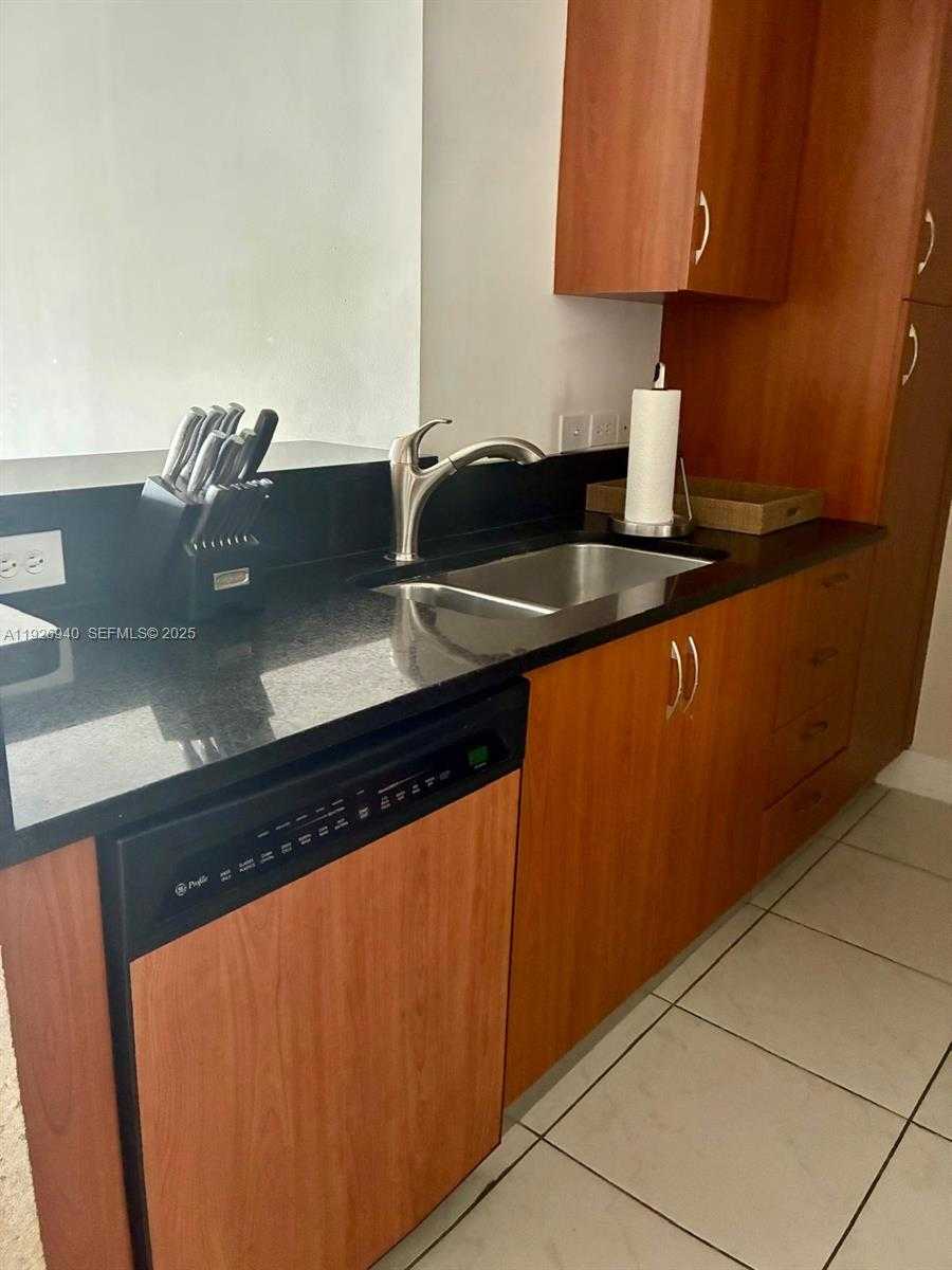 Small Image of 18800 NORTH EAST 29TH AVE #920, Aventura Number 17