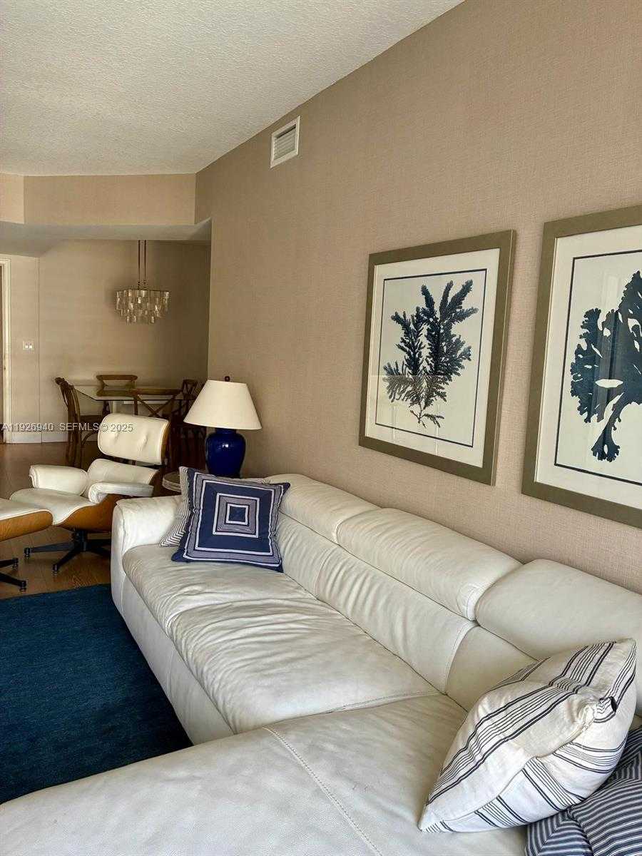 Small Image of 18800 NORTH EAST 29TH AVE #920, Aventura Number 4