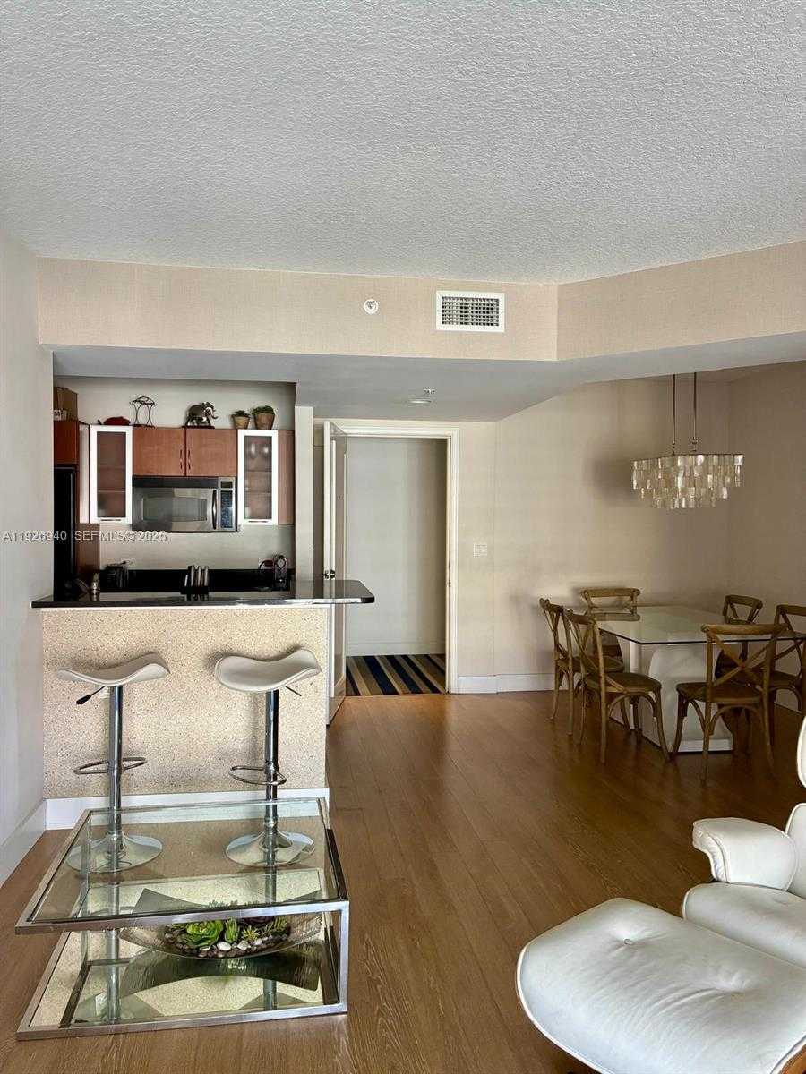 Small Image of 18800 NORTH EAST 29TH AVE #920, Aventura Number 5