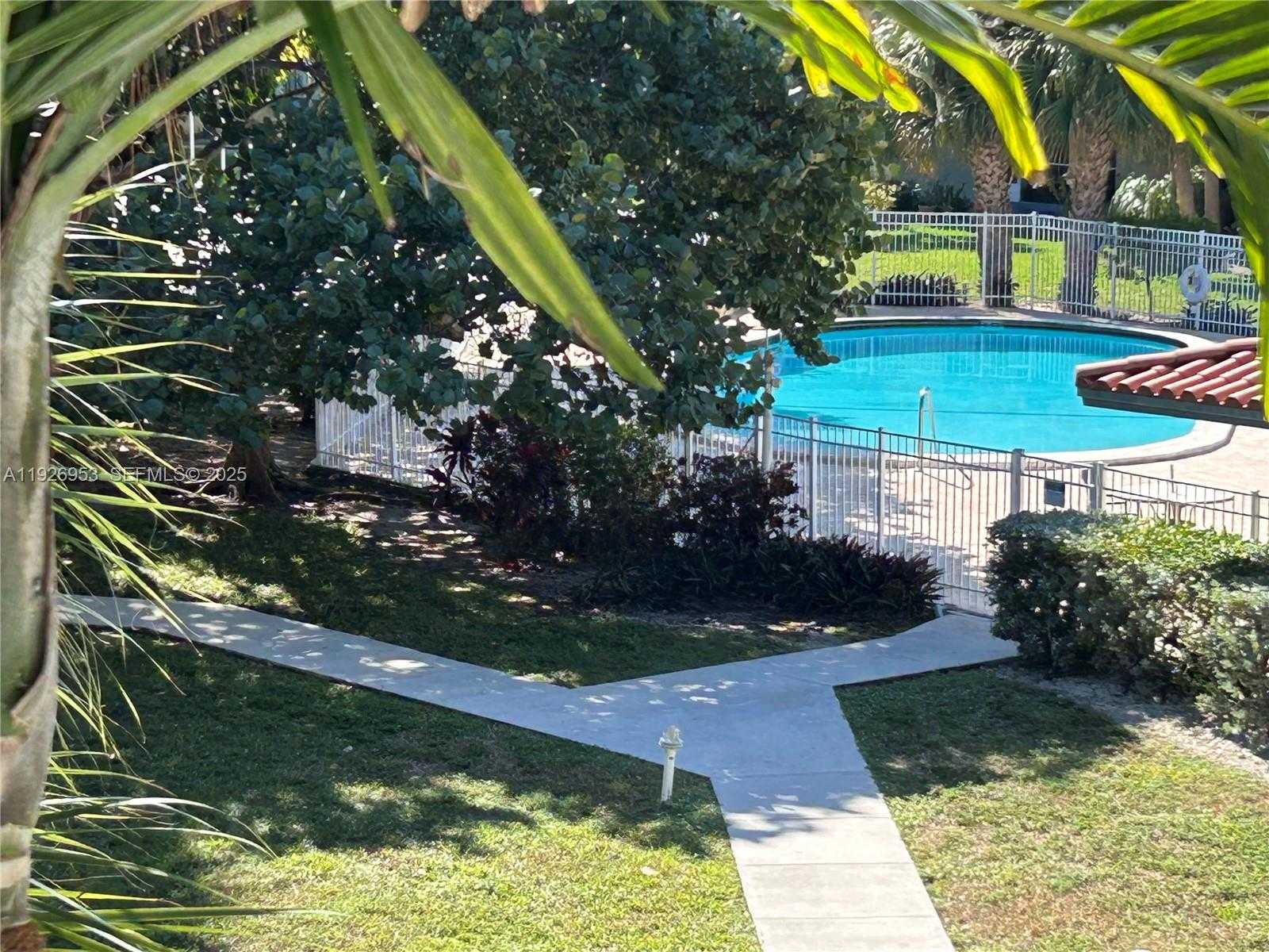 Small Image of 250 LAYNE BLVD #312, Hallandale Beach Number 1