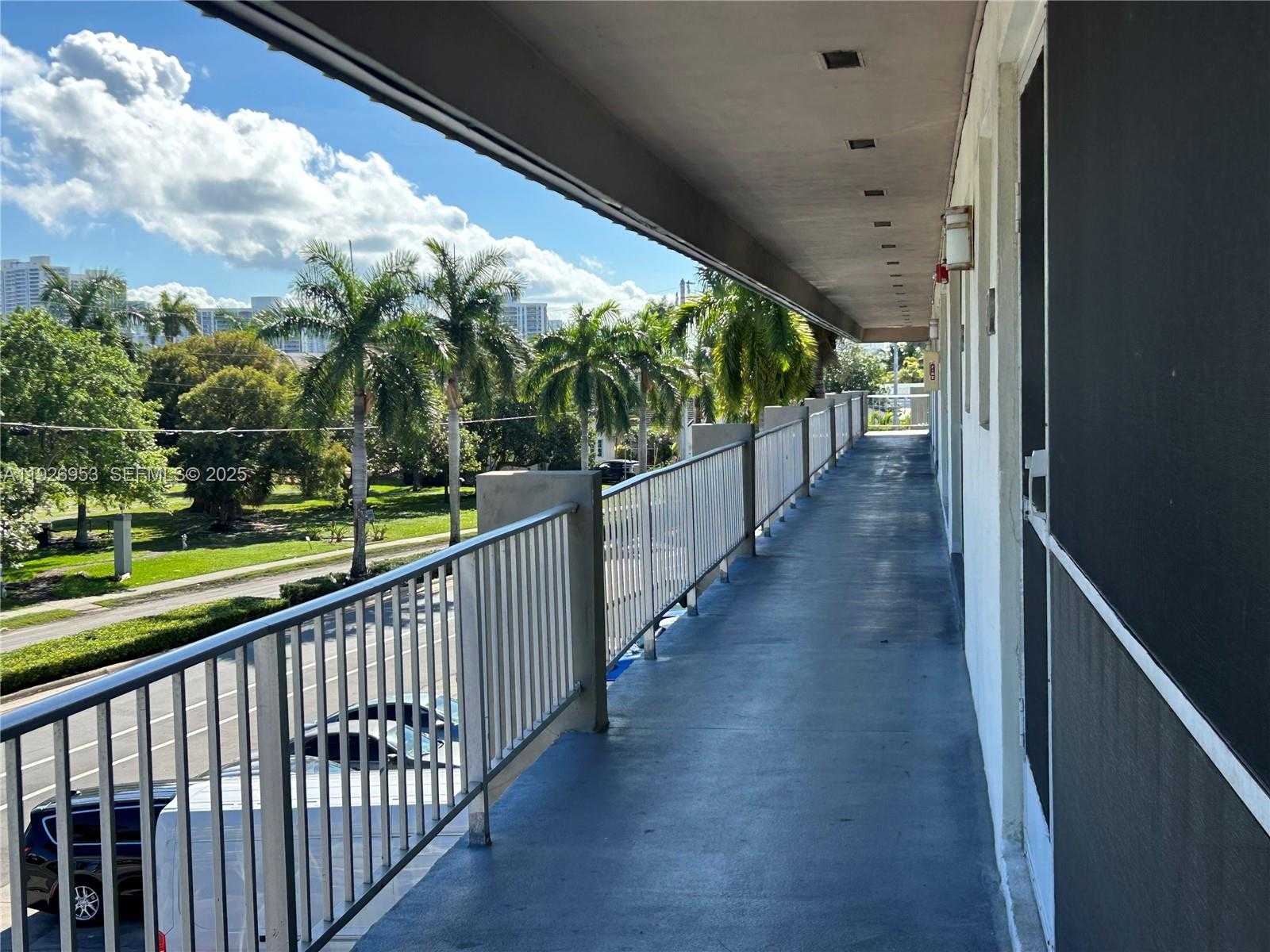 Small Image of 250 LAYNE BLVD #312, Hallandale Beach Number 7