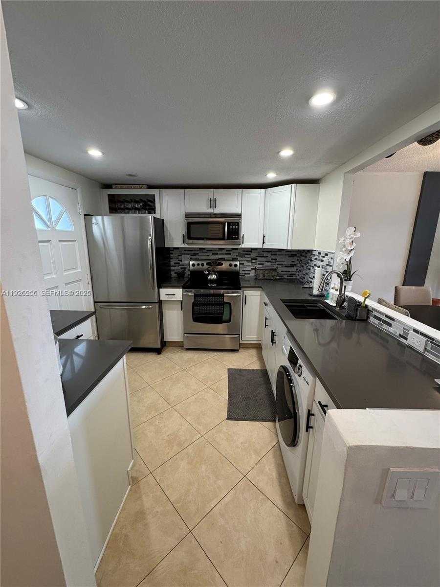 Small Image of 3750 NORTH EAST 170TH ST #302, North Miami Beach Number 10