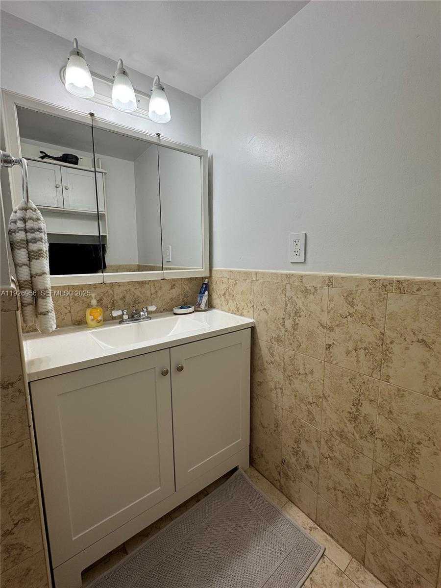 Small Image of 3750 NORTH EAST 170TH ST #302, North Miami Beach Number 19