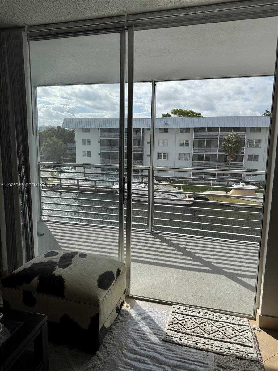 Small Image of 3750 NORTH EAST 170TH ST #302, North Miami Beach Number 4