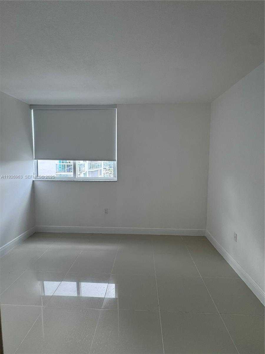 Small Image of 1861 NORTH WEST S RIVER DR #2010, Miami Number 10