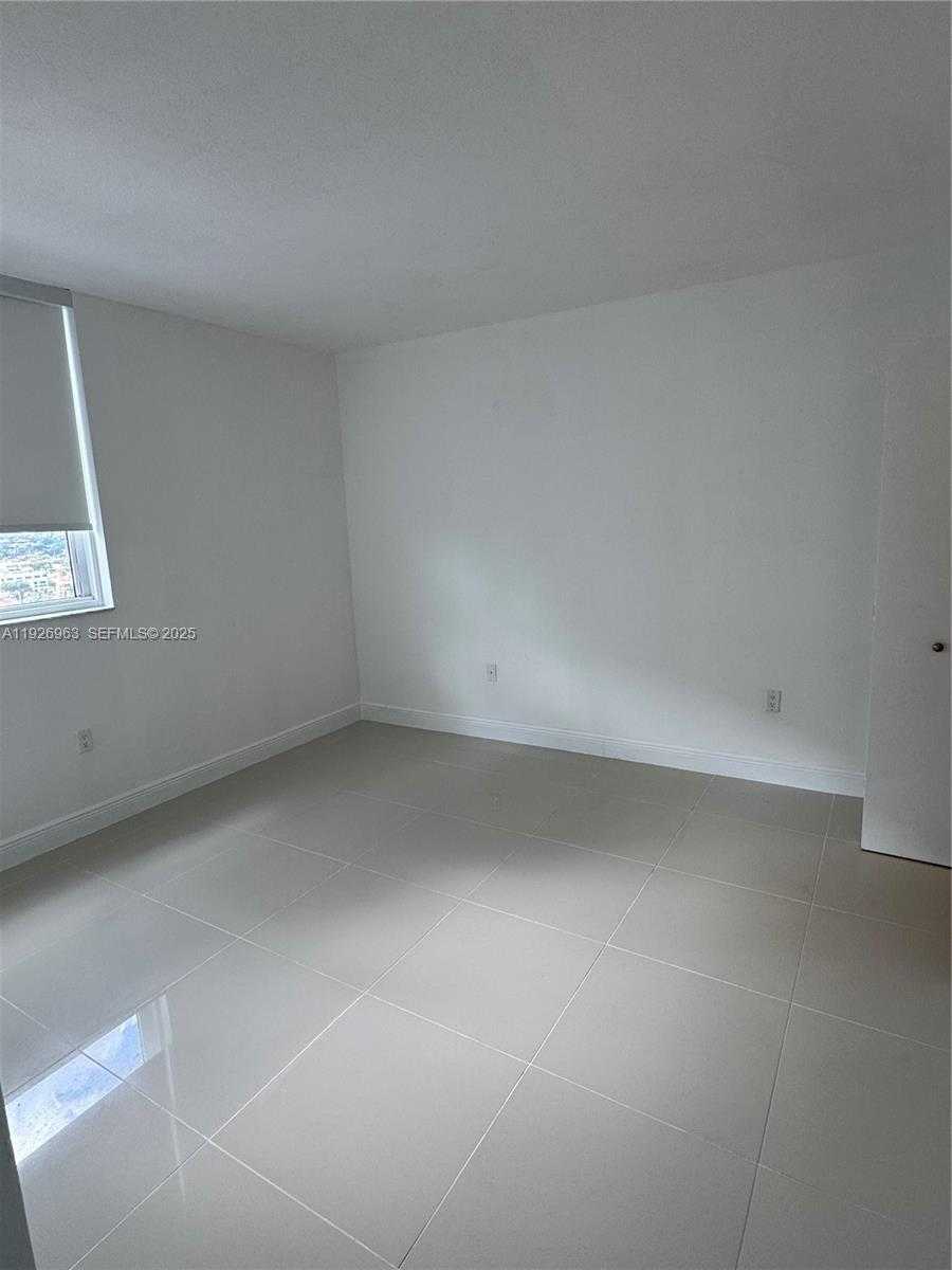 Small Image of 1861 NORTH WEST S RIVER DR #2010, Miami Number 11