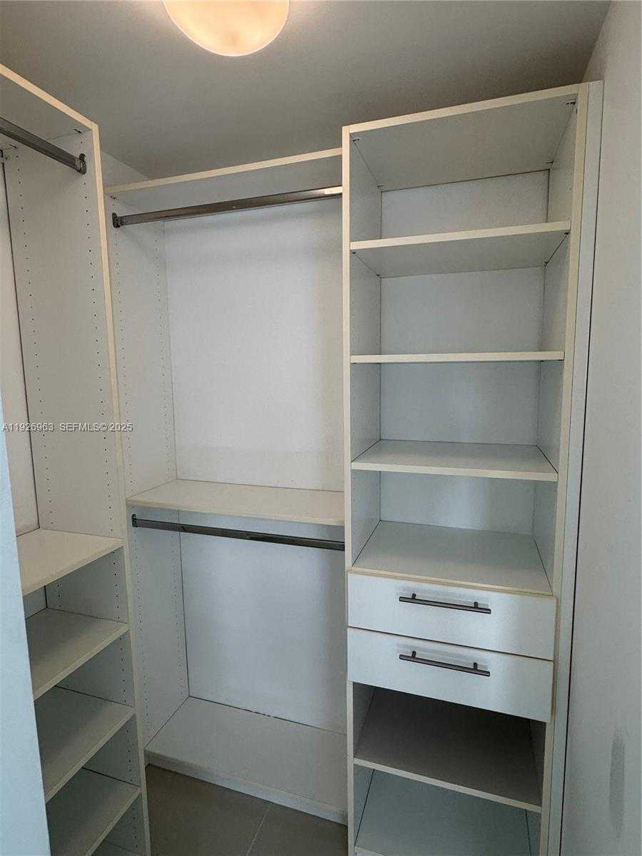 Small Image of 1861 NORTH WEST S RIVER DR #2010, Miami Number 12