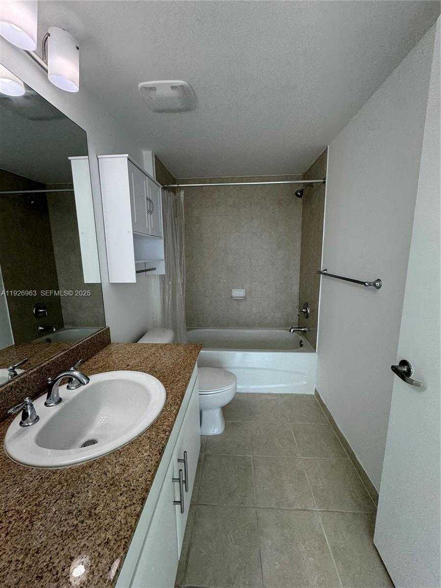 Small Image of 1861 NORTH WEST S RIVER DR #2010, Miami Number 16