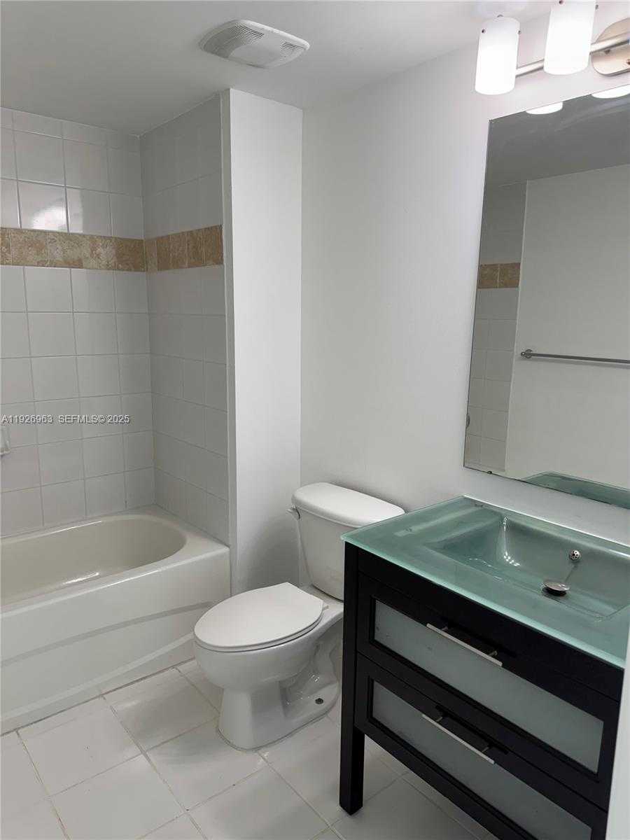 Small Image of 1861 NORTH WEST S RIVER DR #2010, Miami Number 8