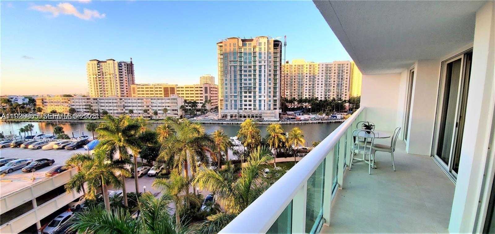 Small Image of 100 BAYVIEW DR #603, Sunny Isles Beach Number 23