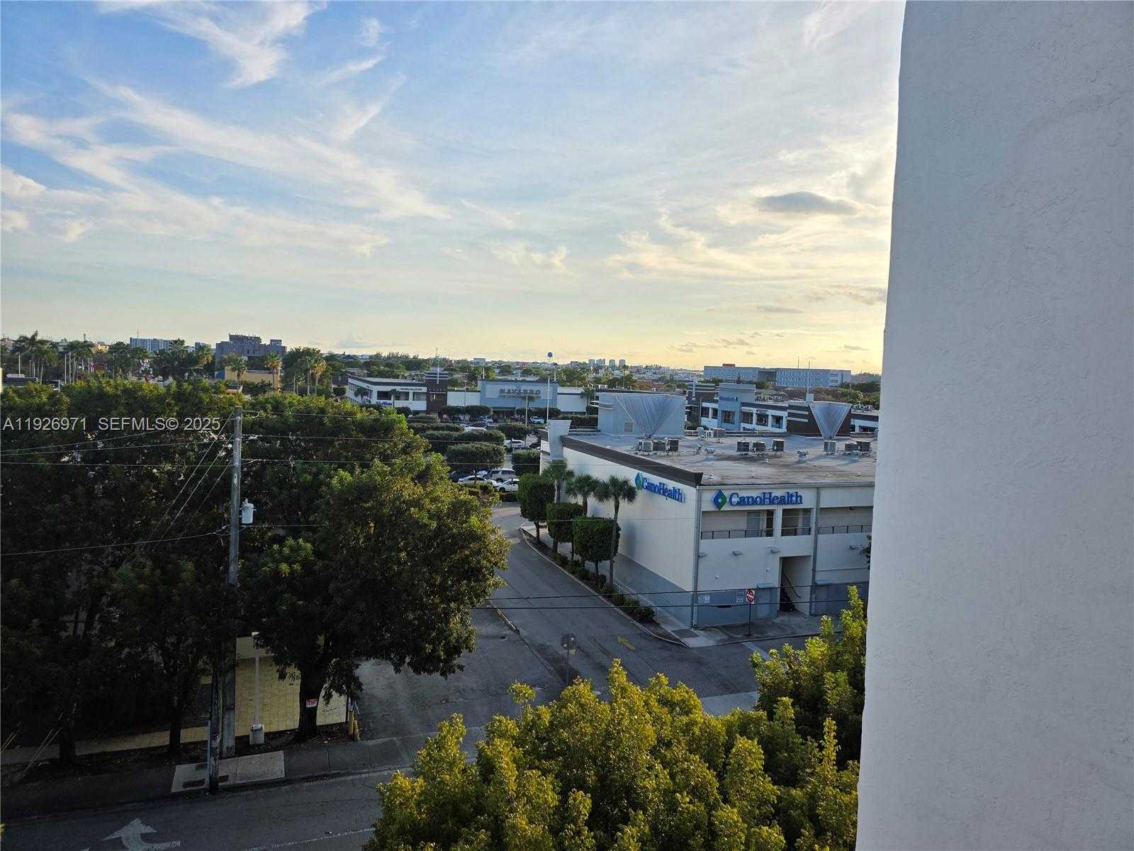 Small Image of 4400 WEST 16TH AVE #630, Hialeah Number 30