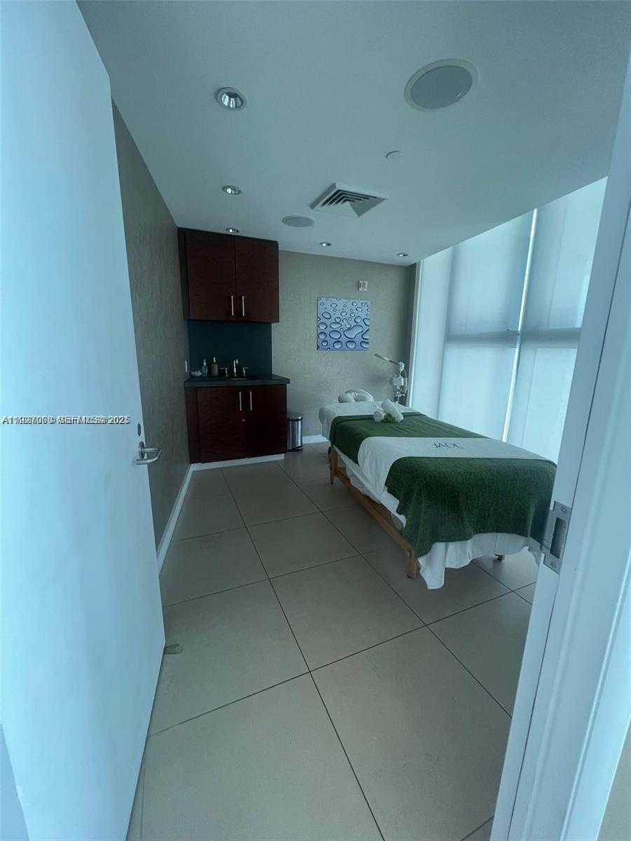 Small Image of 17001 COLLINS AVE #1006, Sunny Isles Beach Number 12