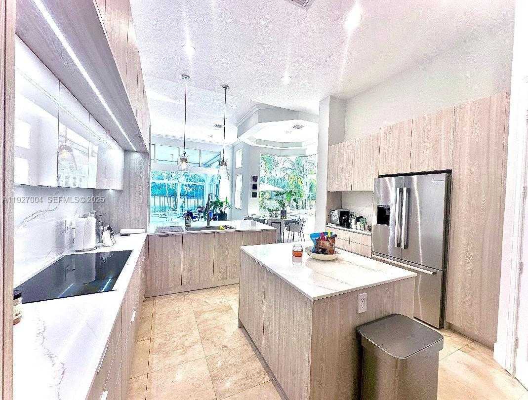 Small Image of 19038 PARK RIDGE ST, Weston Number 14