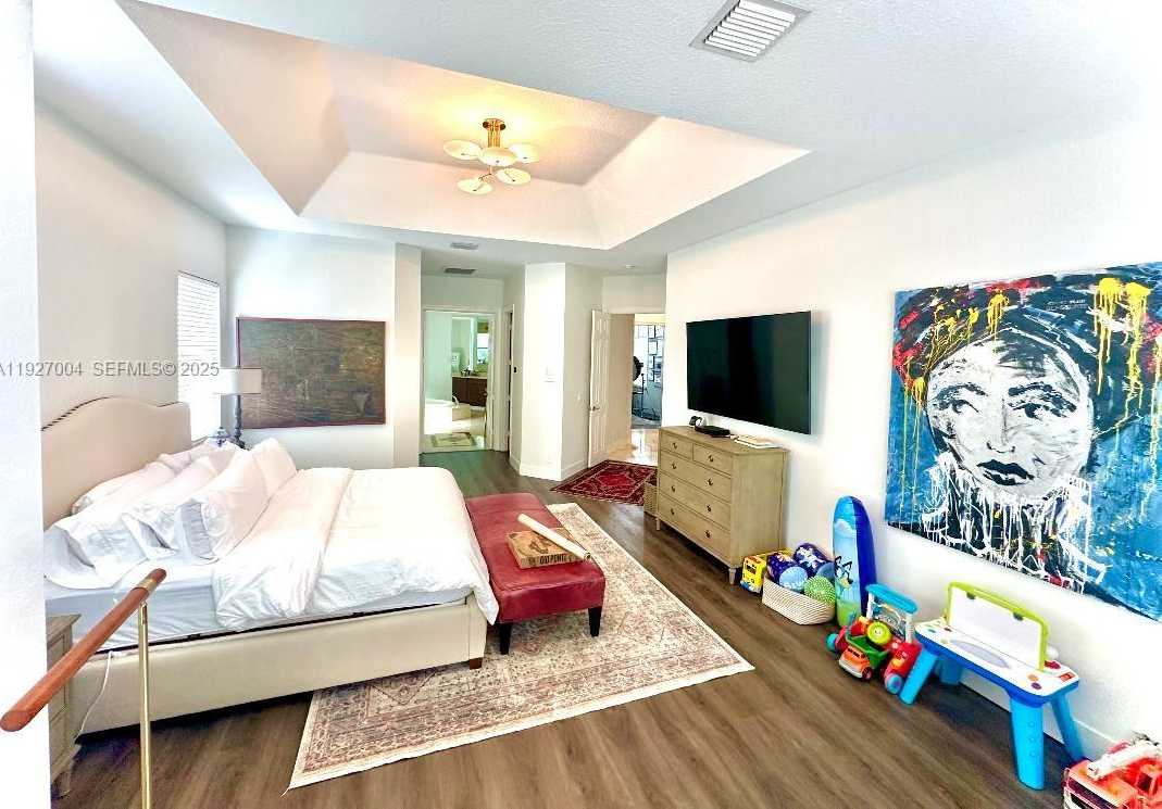 Small Image of 19038 PARK RIDGE ST, Weston Number 16