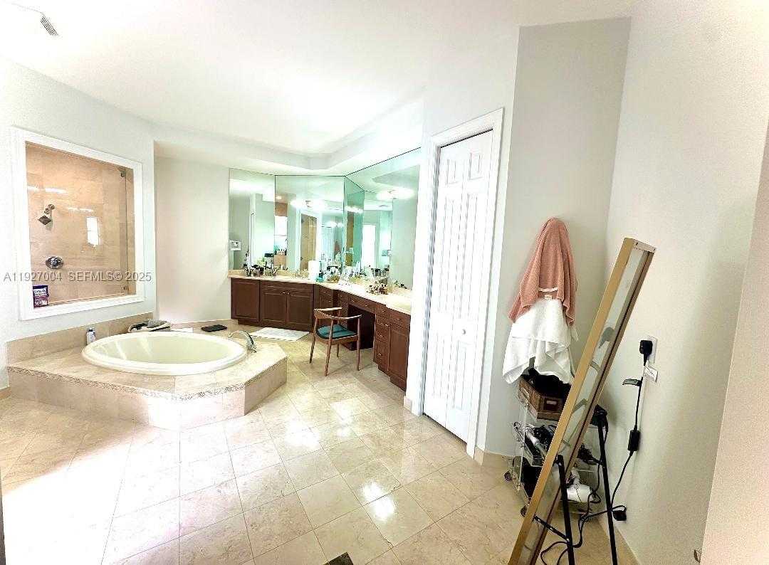 Small Image of 19038 PARK RIDGE ST, Weston Number 17