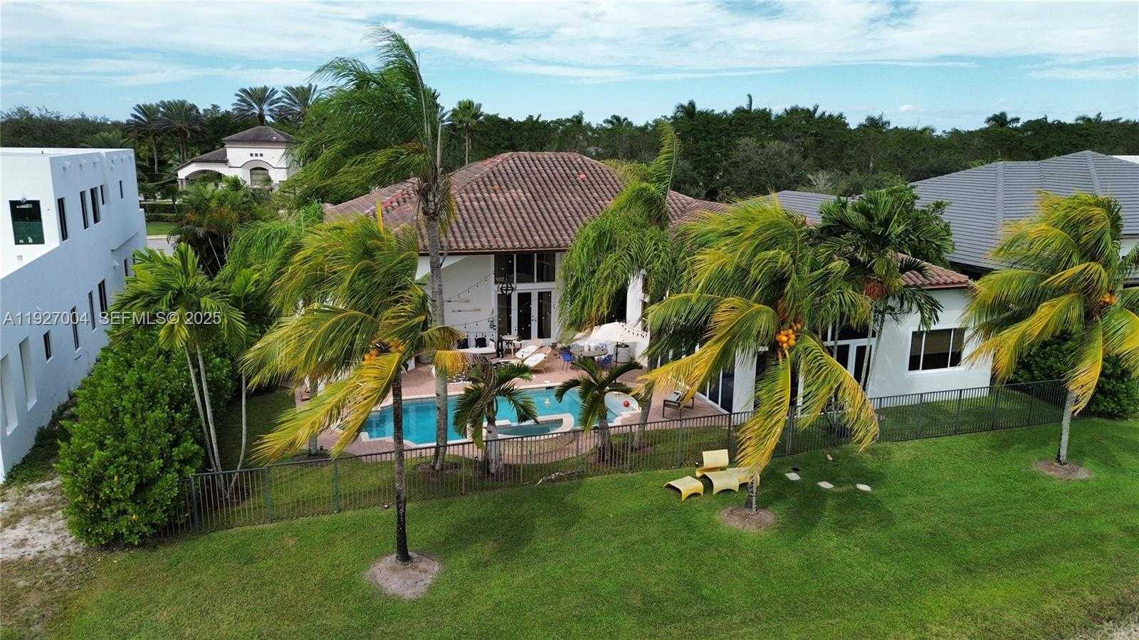 Small Image of 19038 PARK RIDGE ST, Weston Number 20