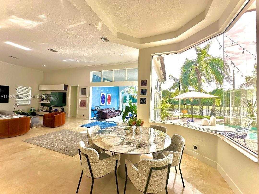 Small Image of 19038 PARK RIDGE ST, Weston Number 9