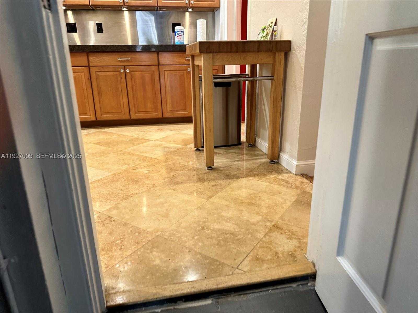 Small Image of 203 NORTH EAST 86TH ST, El Portal Number 19