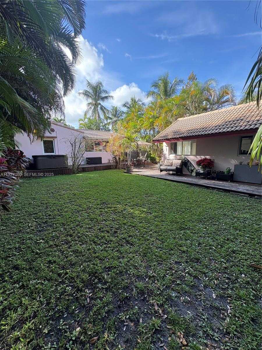 Small Image of 203 NORTH EAST 86TH ST, El Portal Number 22