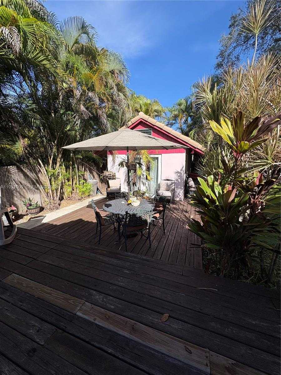 Small Image of 203 NORTH EAST 86TH ST, El Portal Number 24