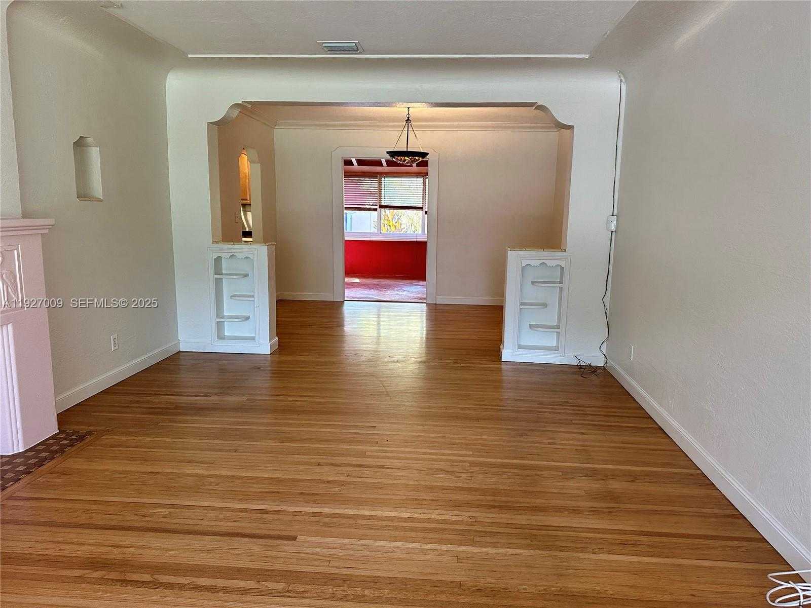 Small Image of 203 NORTH EAST 86TH ST, El Portal Number 4