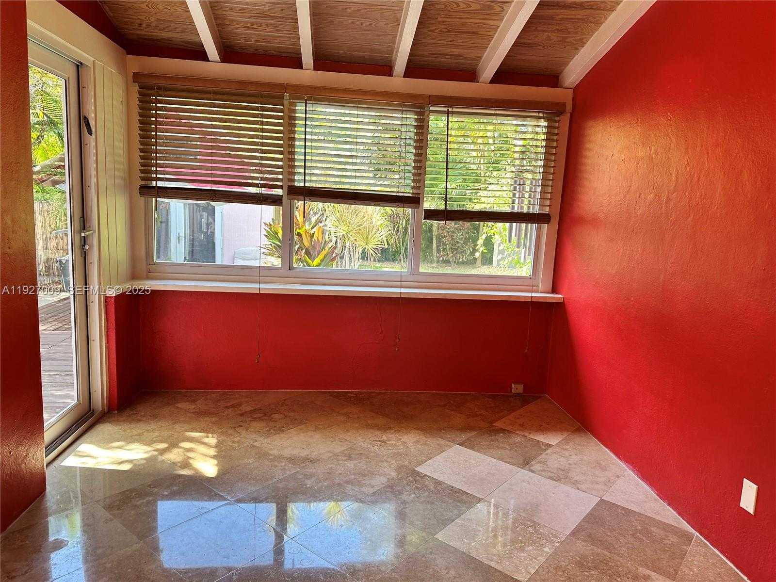 Small Image of 203 NORTH EAST 86TH ST, El Portal Number 9