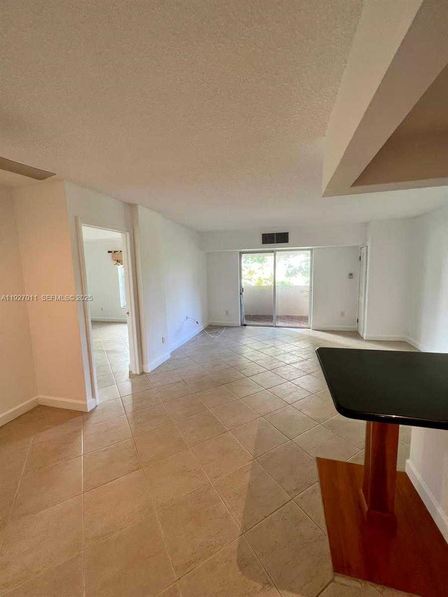 Small Image of 2201 BRICKELL AVE #83, Miami Number 2