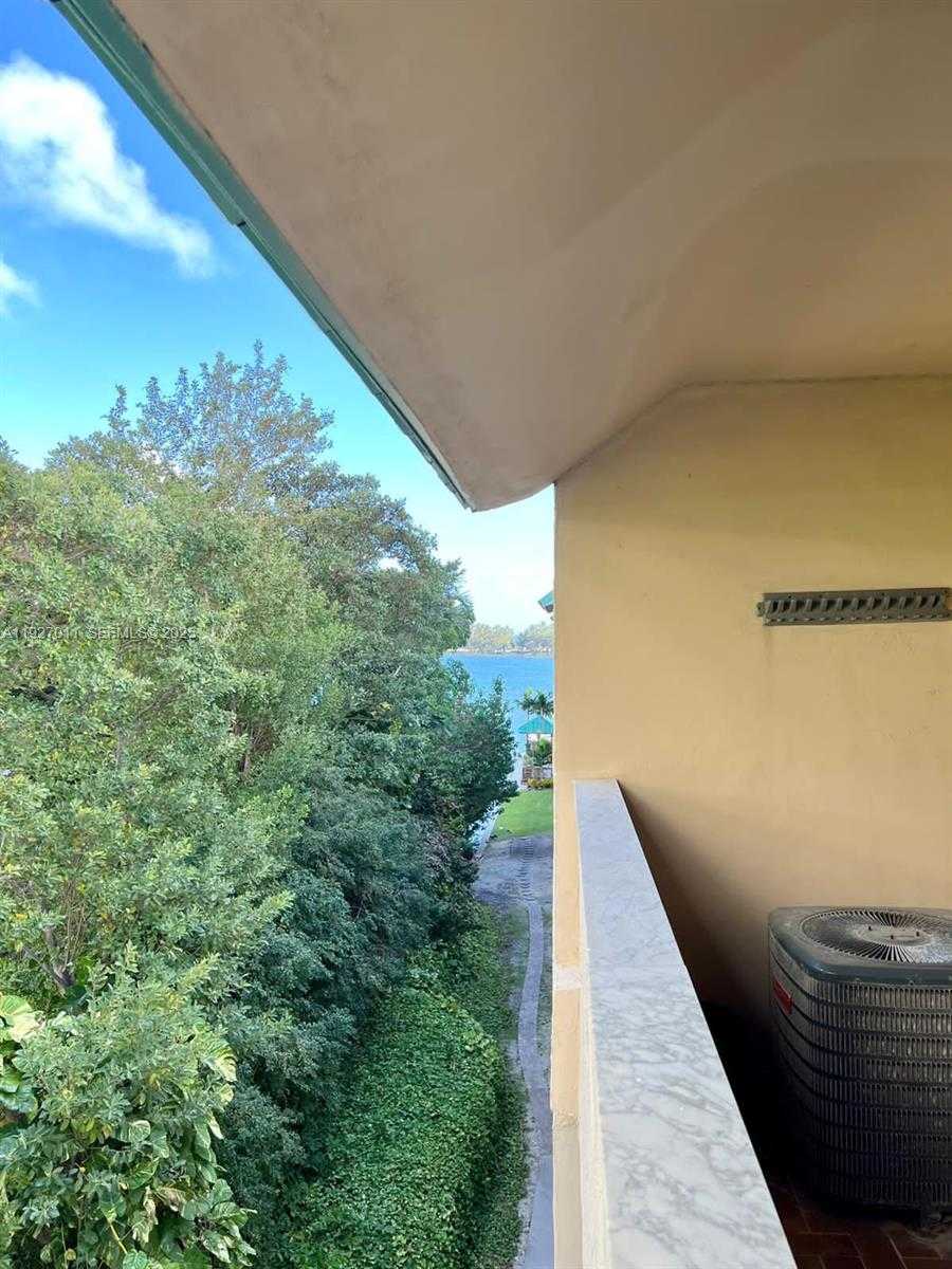 Small Image of 2201 BRICKELL AVE #83, Miami Number 5