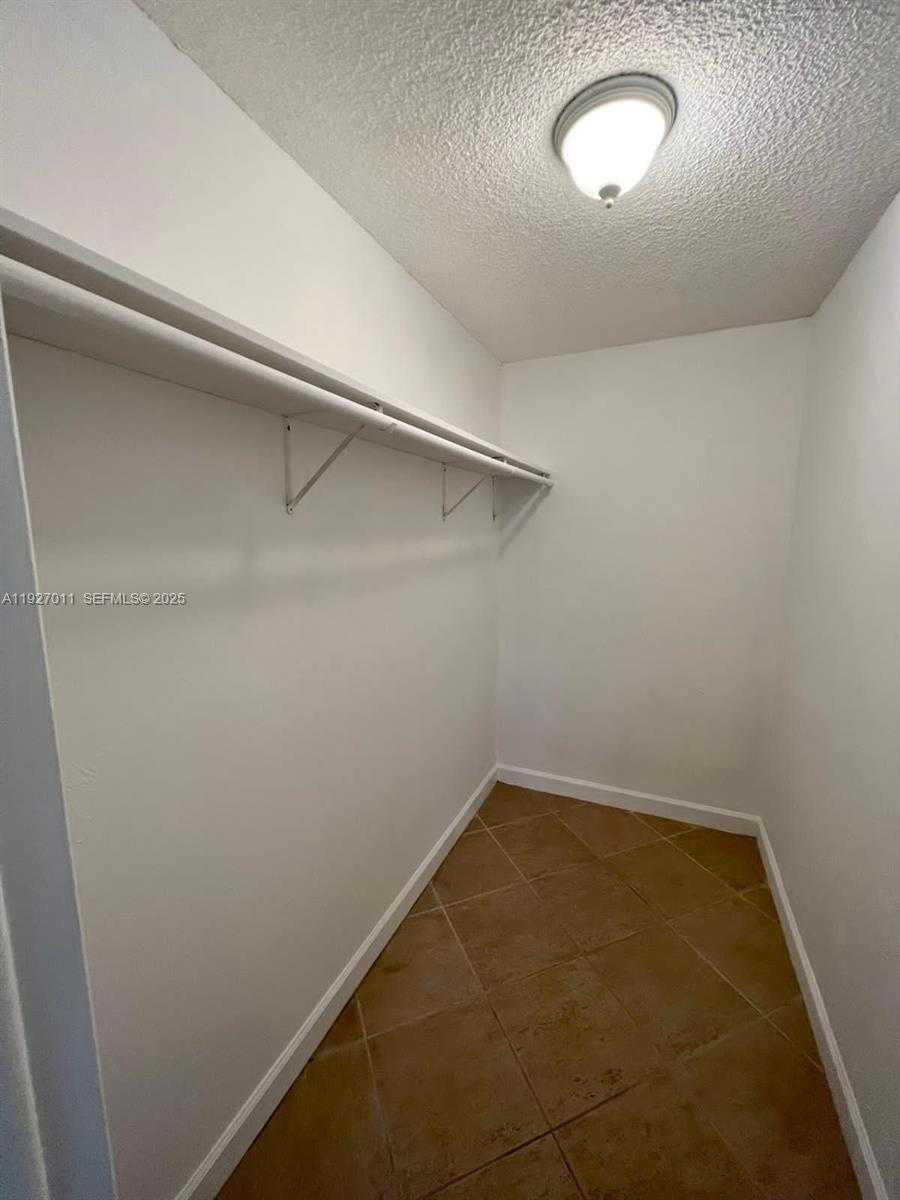 Small Image of 2201 BRICKELL AVE #83, Miami Number 8