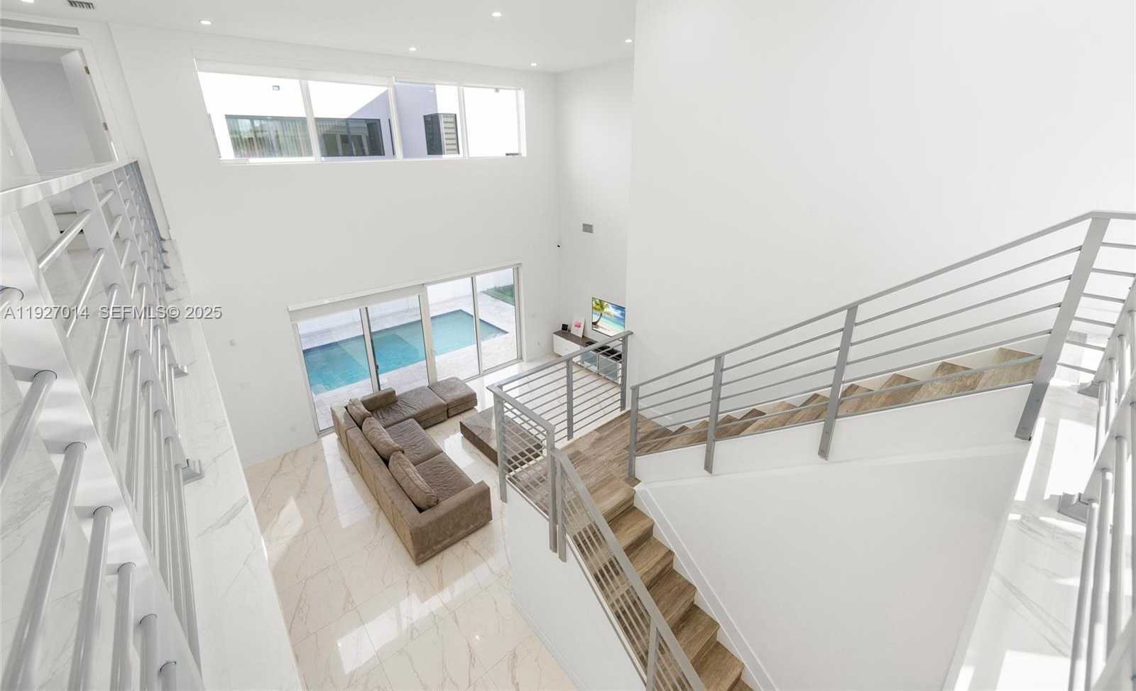 Small Image of 7455 NORTH WEST 103RD PL, Doral Number 23