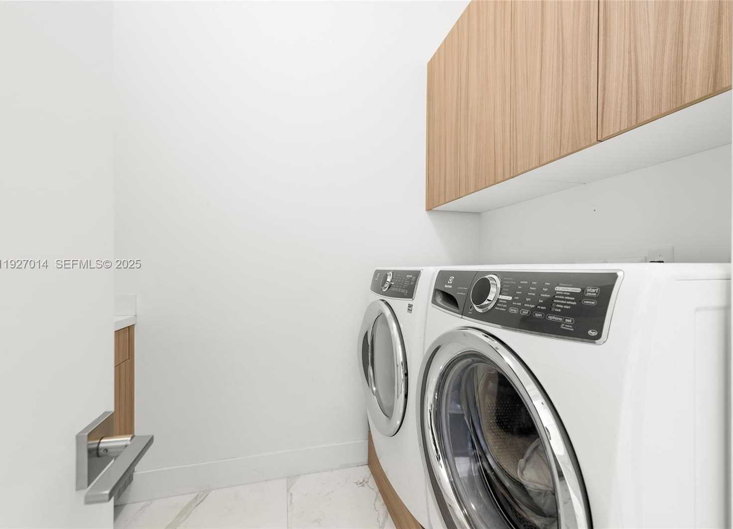 Small Image of 7455 NORTH WEST 103RD PL, Doral Number 43