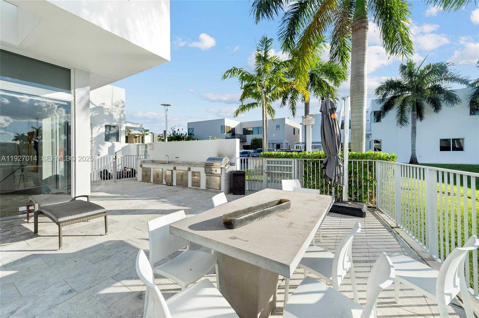 Small Image of 7455 NORTH WEST 103RD PL, Doral Number 56