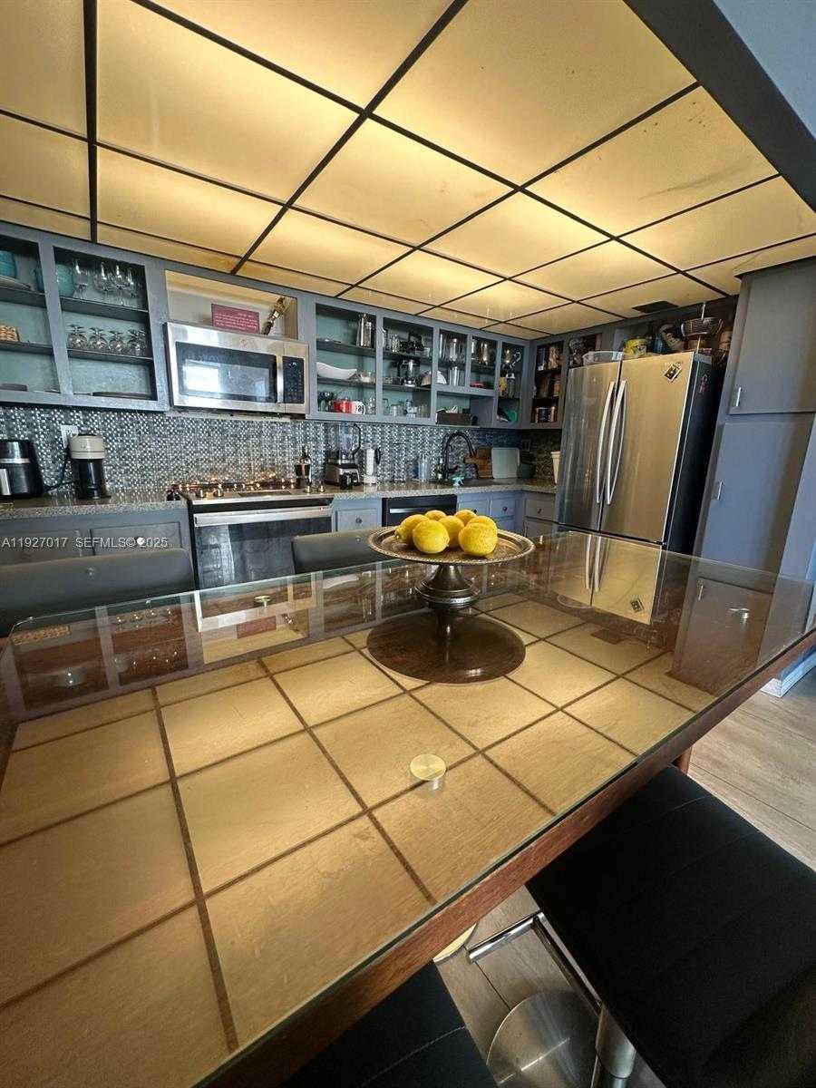 Small Image of 600 NORTH EAST 36TH ST #701, Miami Number 12