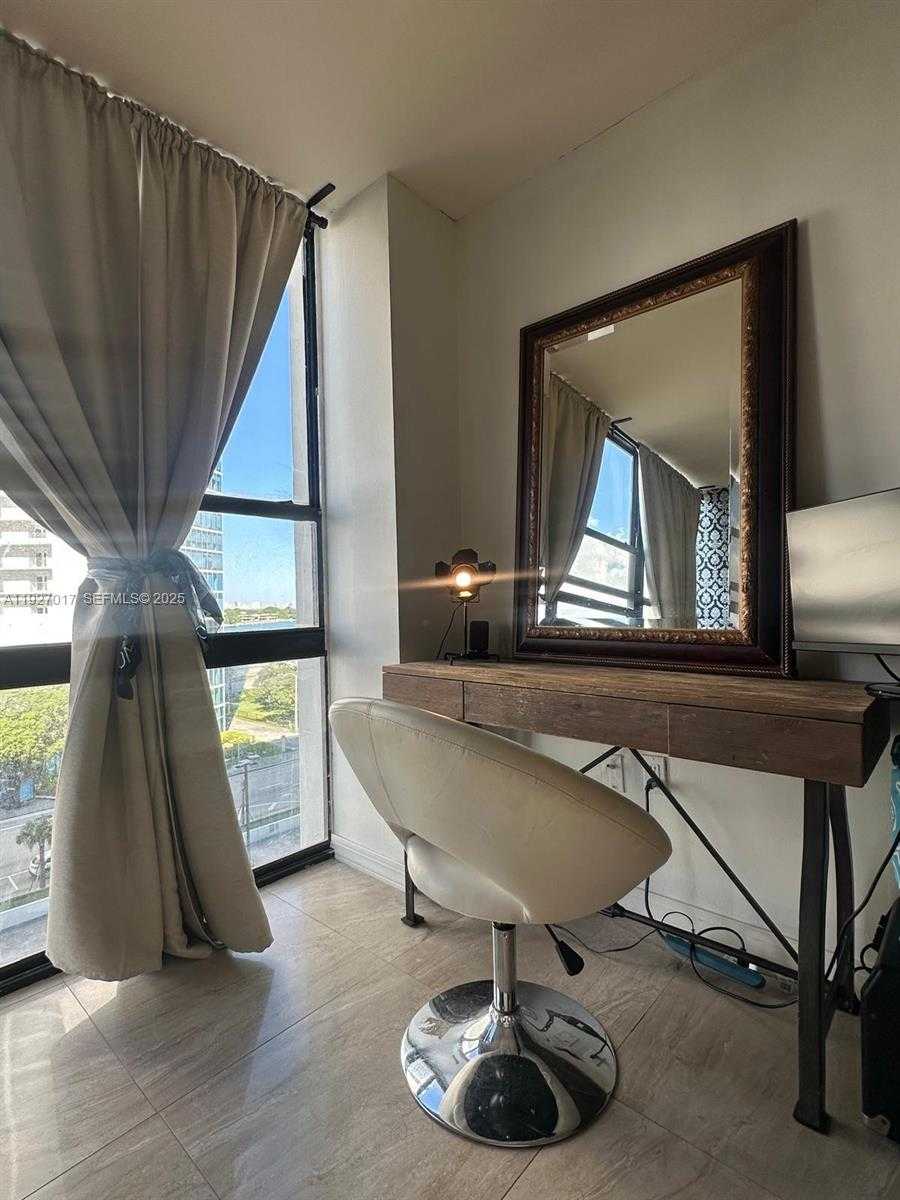 Small Image of 600 NORTH EAST 36TH ST #701, Miami Number 13