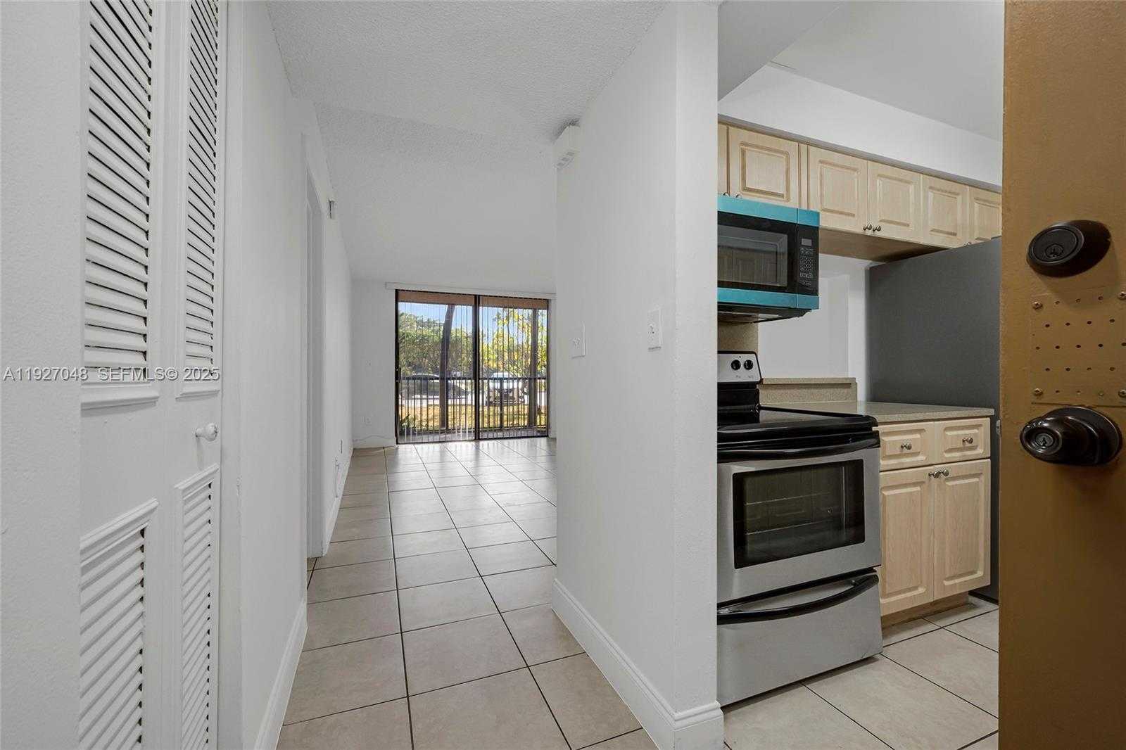 Small Image of 14421 NORTH KENDALL DR #101M, Miami Number 1
