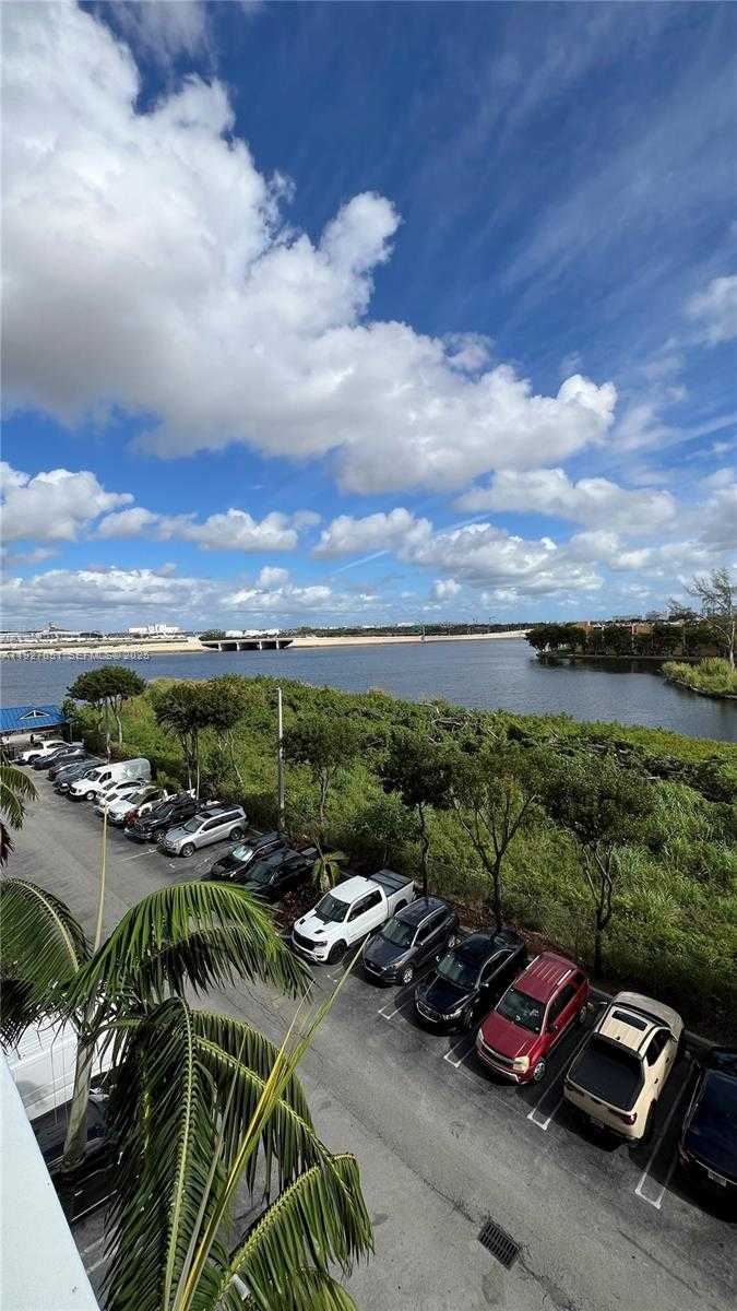 Small Image of 5077 NORTH WEST 7TH ST #505, Miami Number 8