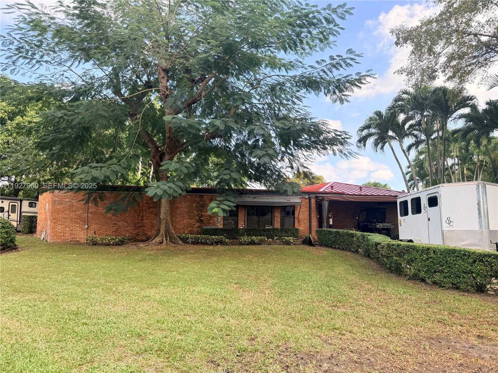 Small Image of 5877 SOUTH WEST 123RD AVE #Main, Miami Number 25