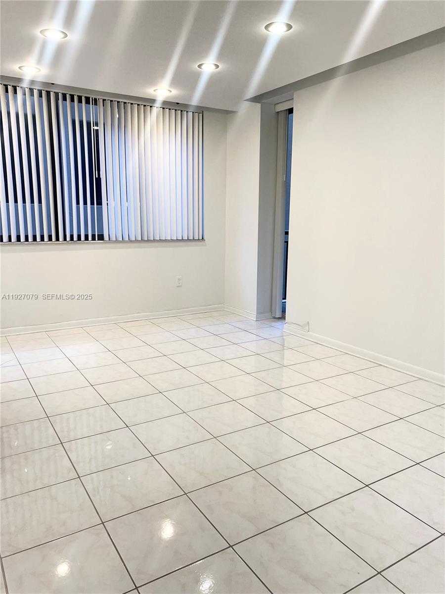 Small Image of 540 BRICKELL KEY DR #214, Miami Number 17