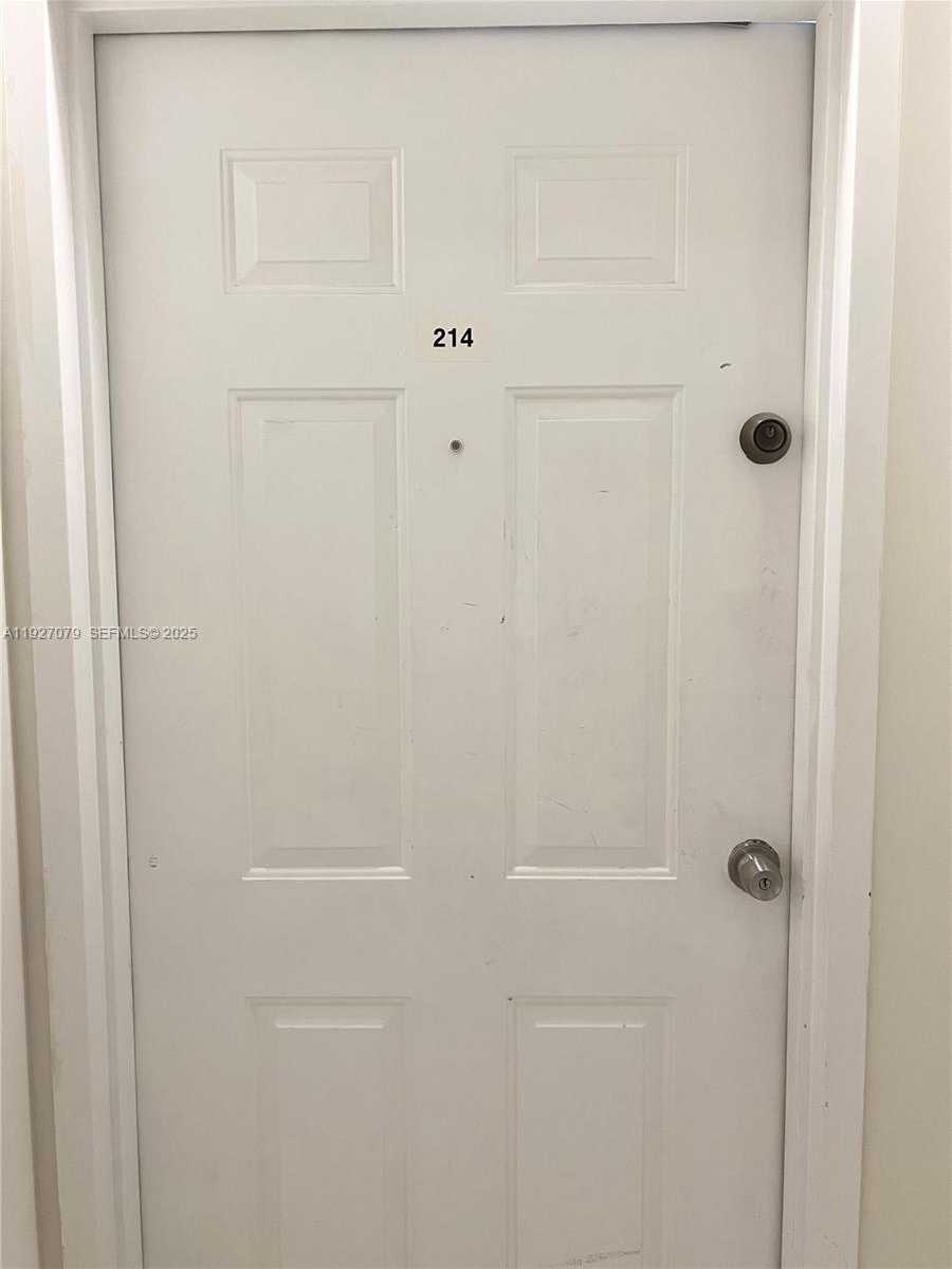 Small Image of 540 BRICKELL KEY DR #214, Miami Number 20