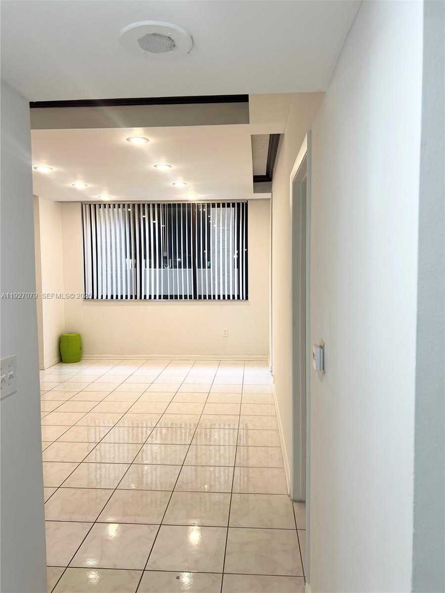 Small Image of 540 BRICKELL KEY DR #214, Miami Number 24