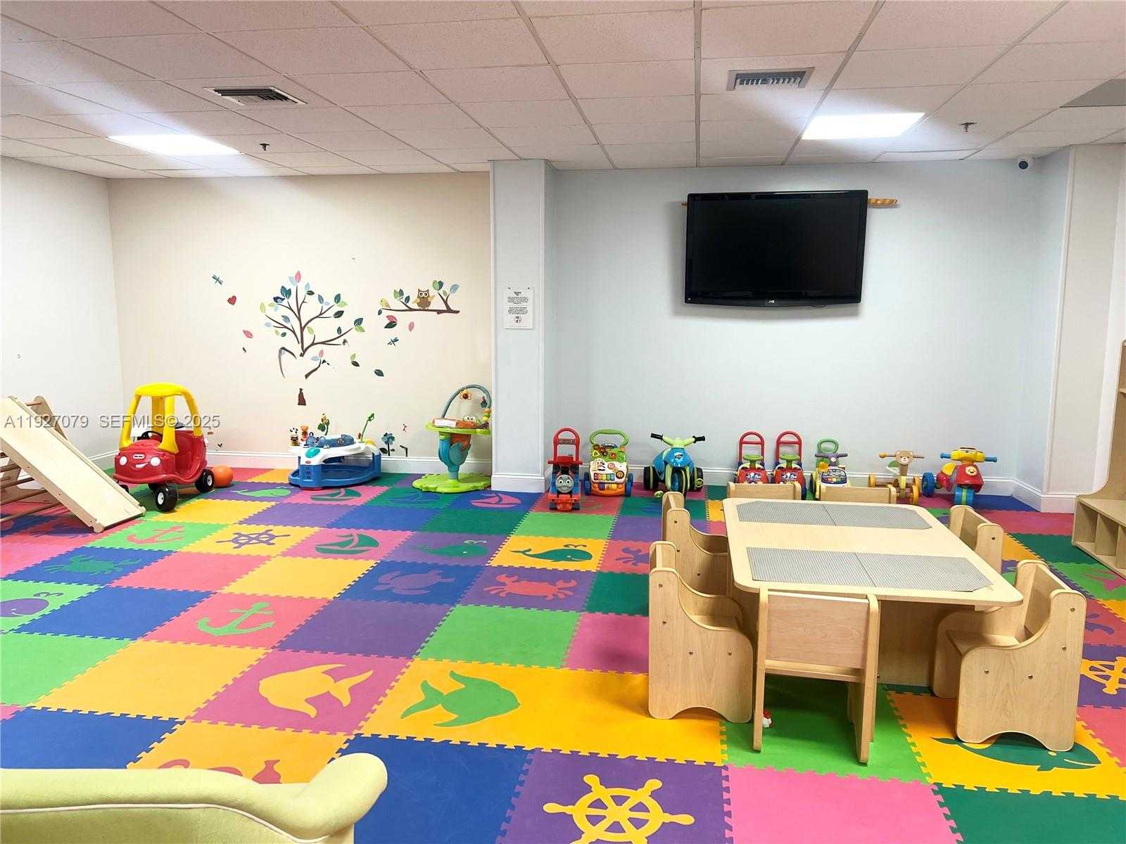 Small Image of 540 BRICKELL KEY DR #214, Miami Number 40