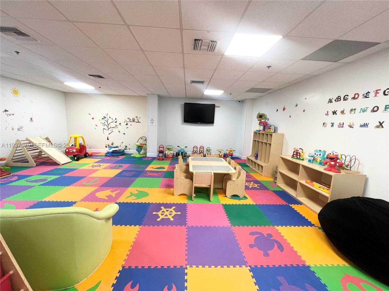 Small Image of 540 BRICKELL KEY DR #214, Miami Number 42