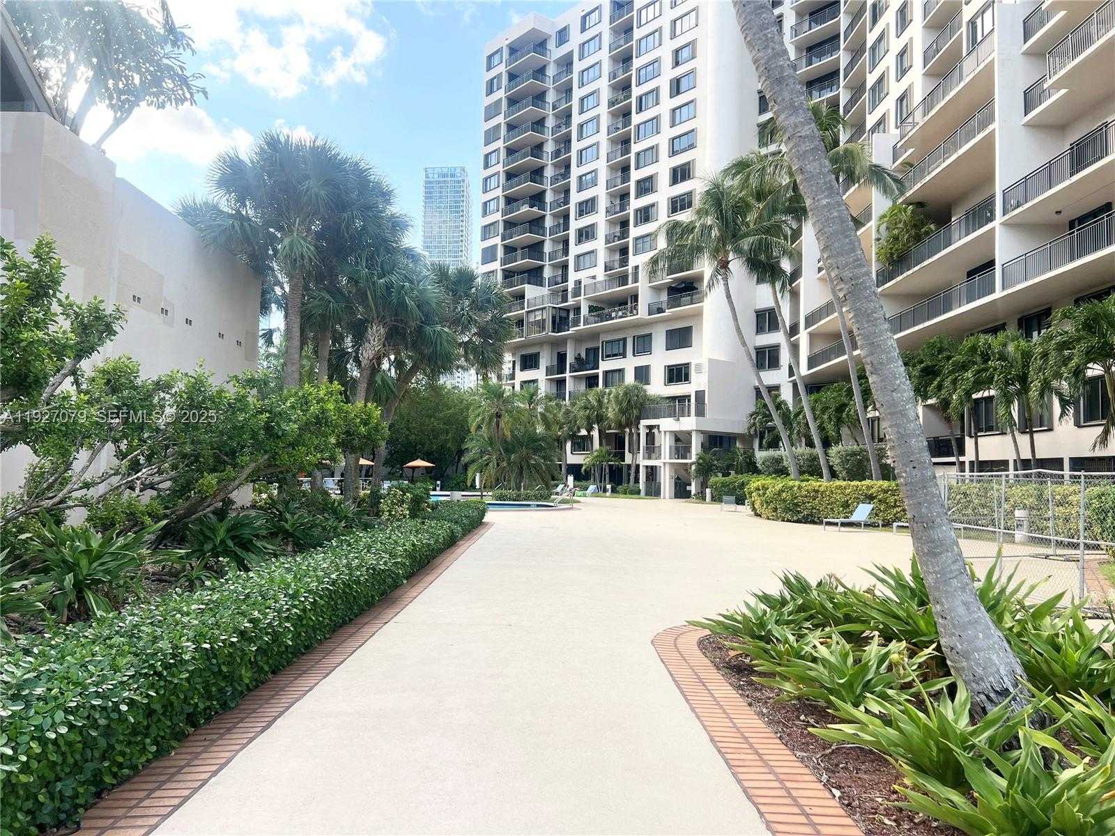 Small Image of 540 BRICKELL KEY DR #214, Miami Number 47