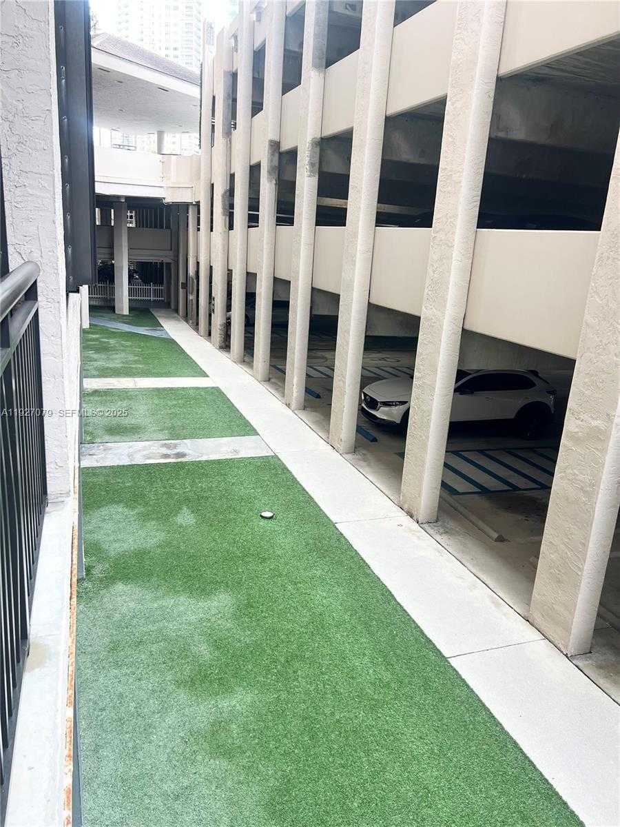 Small Image of 540 BRICKELL KEY DR #214, Miami Number 7