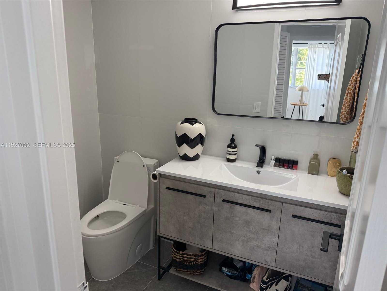 Small Image of 9381 EAST BAY HARBOR DR #402N, Bay Harbor Islands Number 11